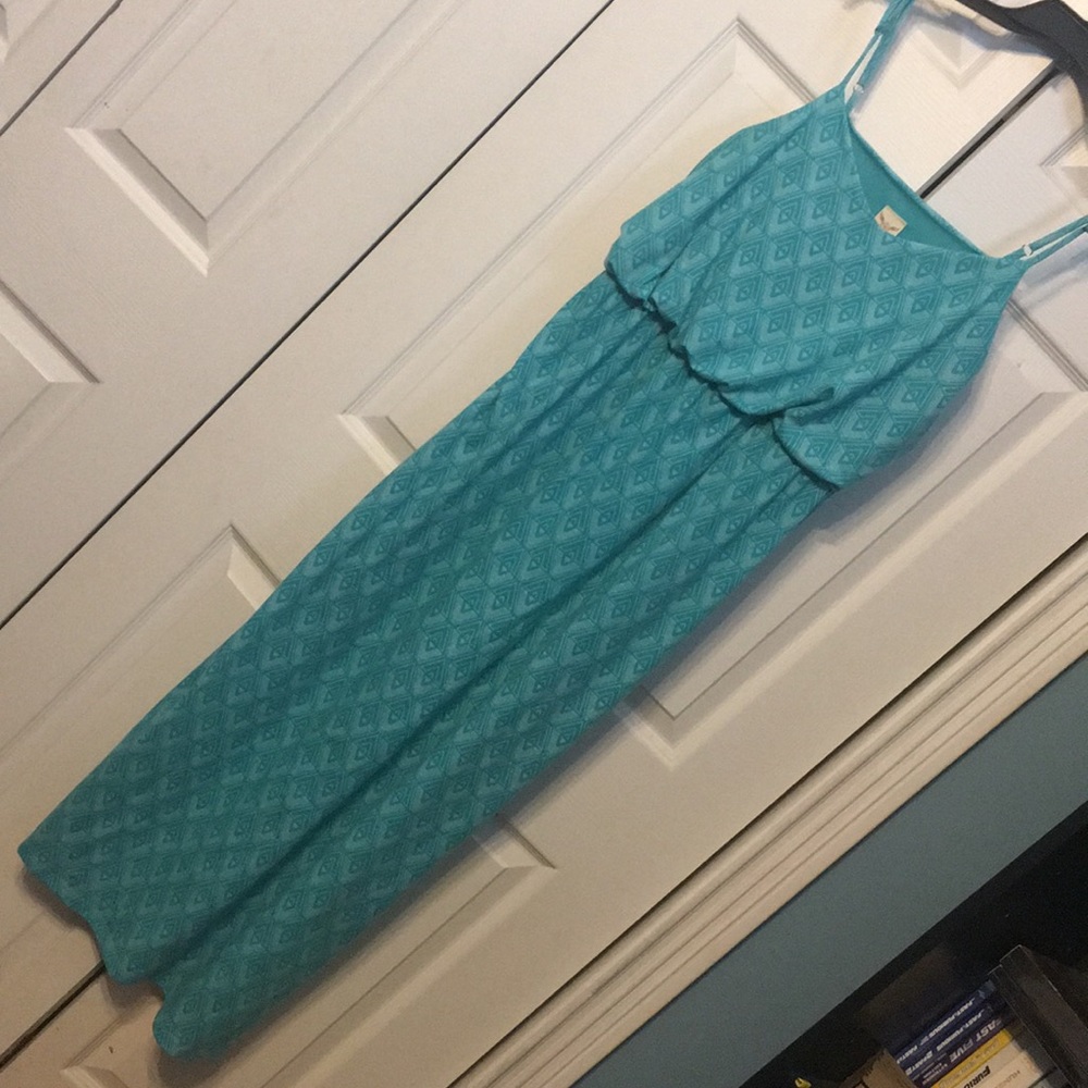 Blue and white patterned dress